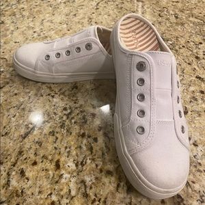 Taos EZ Soul Canvas Clip on Sneakers, Size: 10